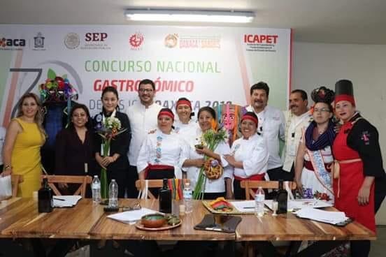 Con mole purépecha, estudiantes del Icatmi ganan segundo lugar en Gastronomía